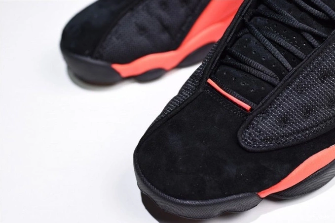 1st Kicks Shoes 13 Air AT3102-006 Low Infrared x Jordan Black Clot 0701